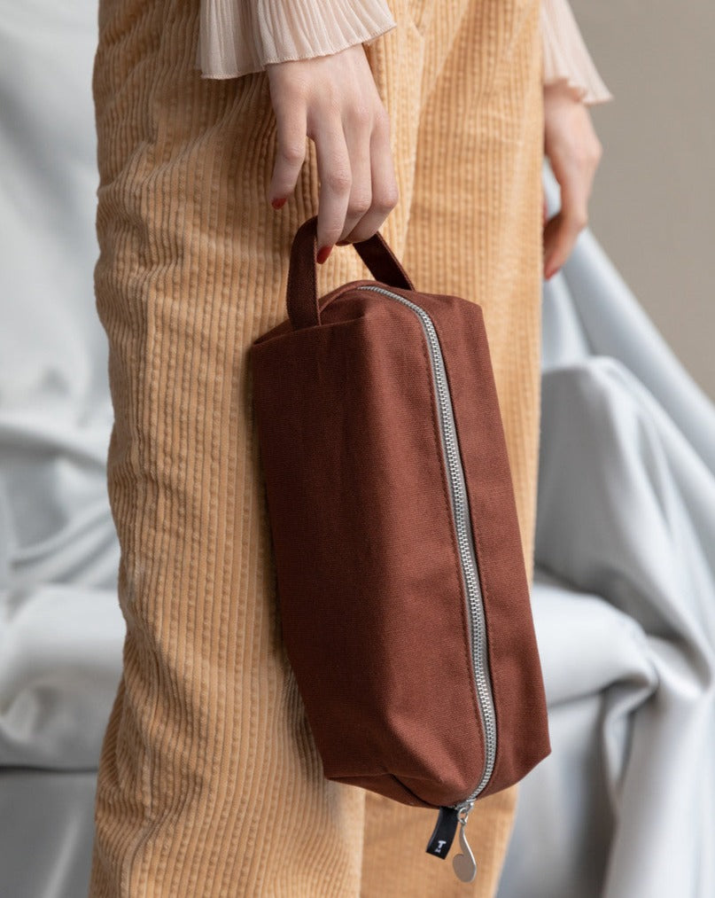 The Big Pouch / Chocolate